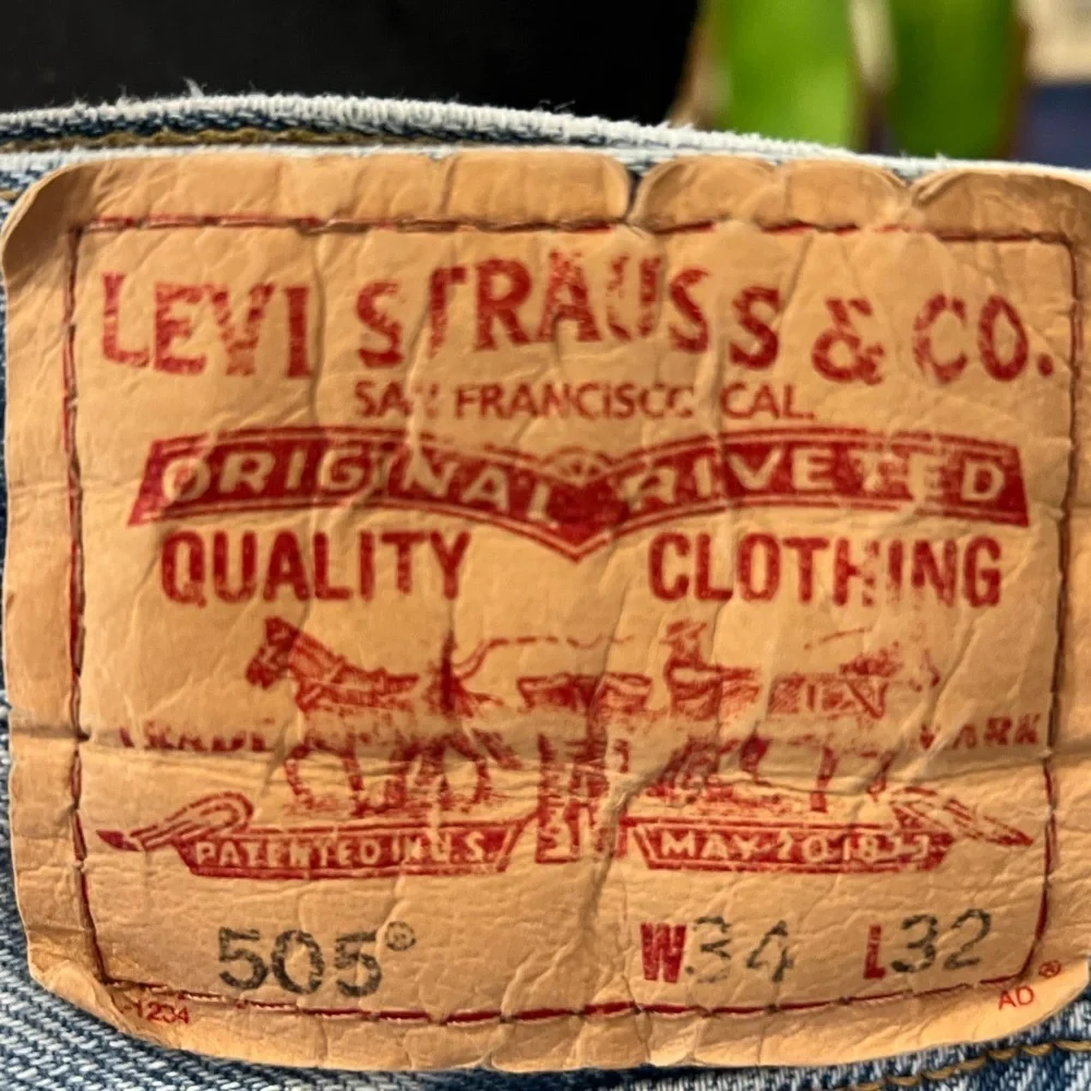 VINTAGE Levi’s 505 jeans size 34/32